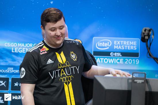 电竞产业面临资本挑战与发展瓶颈